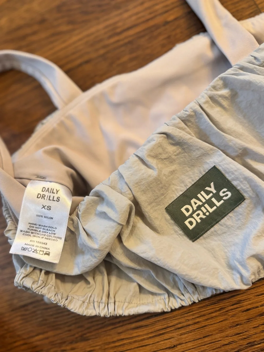 Daily Drills Bubble Crop Sports Bra Light Gray Gathered Crop Top Size XS